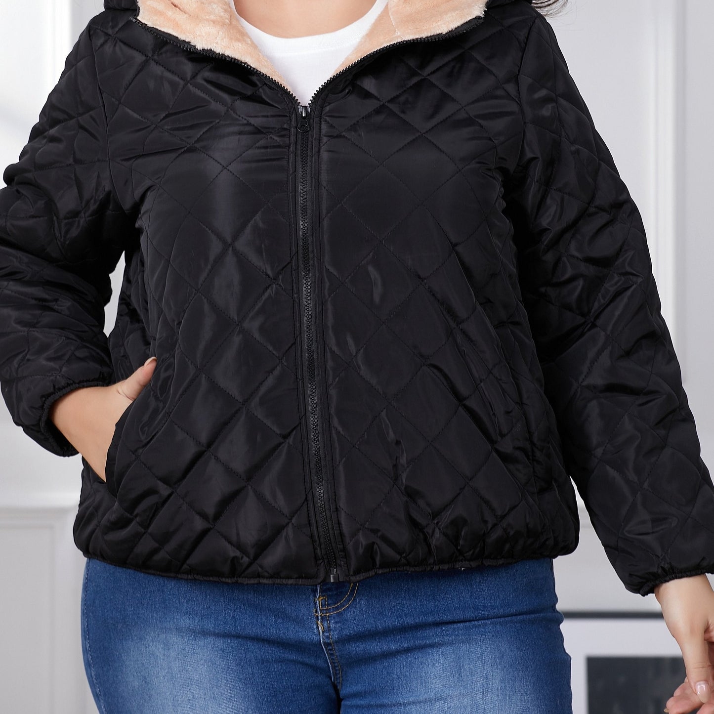 Stijlvolle plus size gewatteerde jas met capuchon - warm en elegant voor de winter afbeelding 7