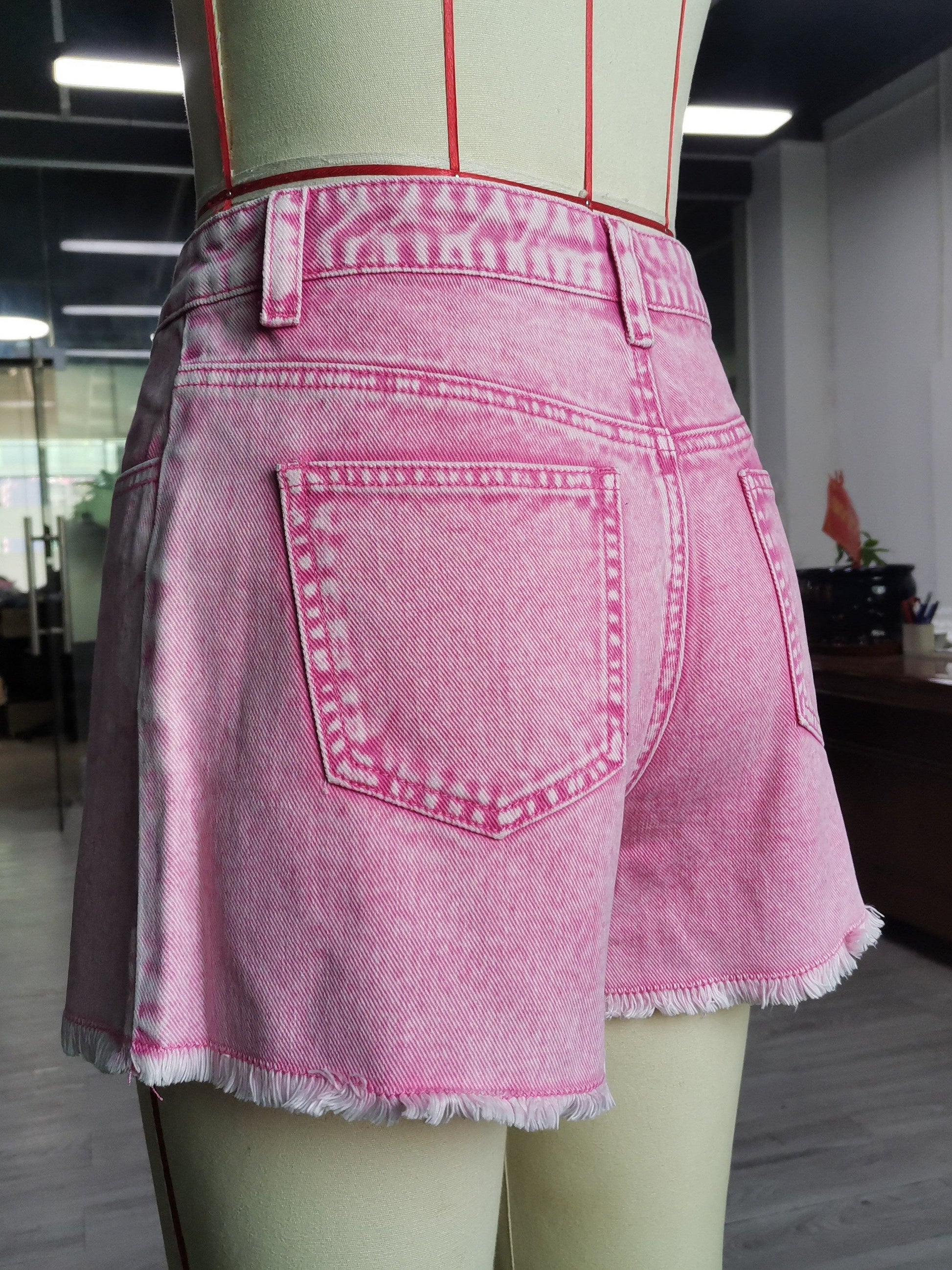 Hippe witte spijkerbroek met hoge taille en onafgewerkte zoom - 100% katoen en zomerproof! Shop nu! afbeelding 8