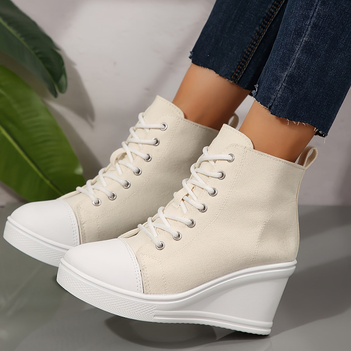 Stijlvolle dames enkellaarzen met wedge hak: de perfecte mix van comfort en fashion afbeelding 2