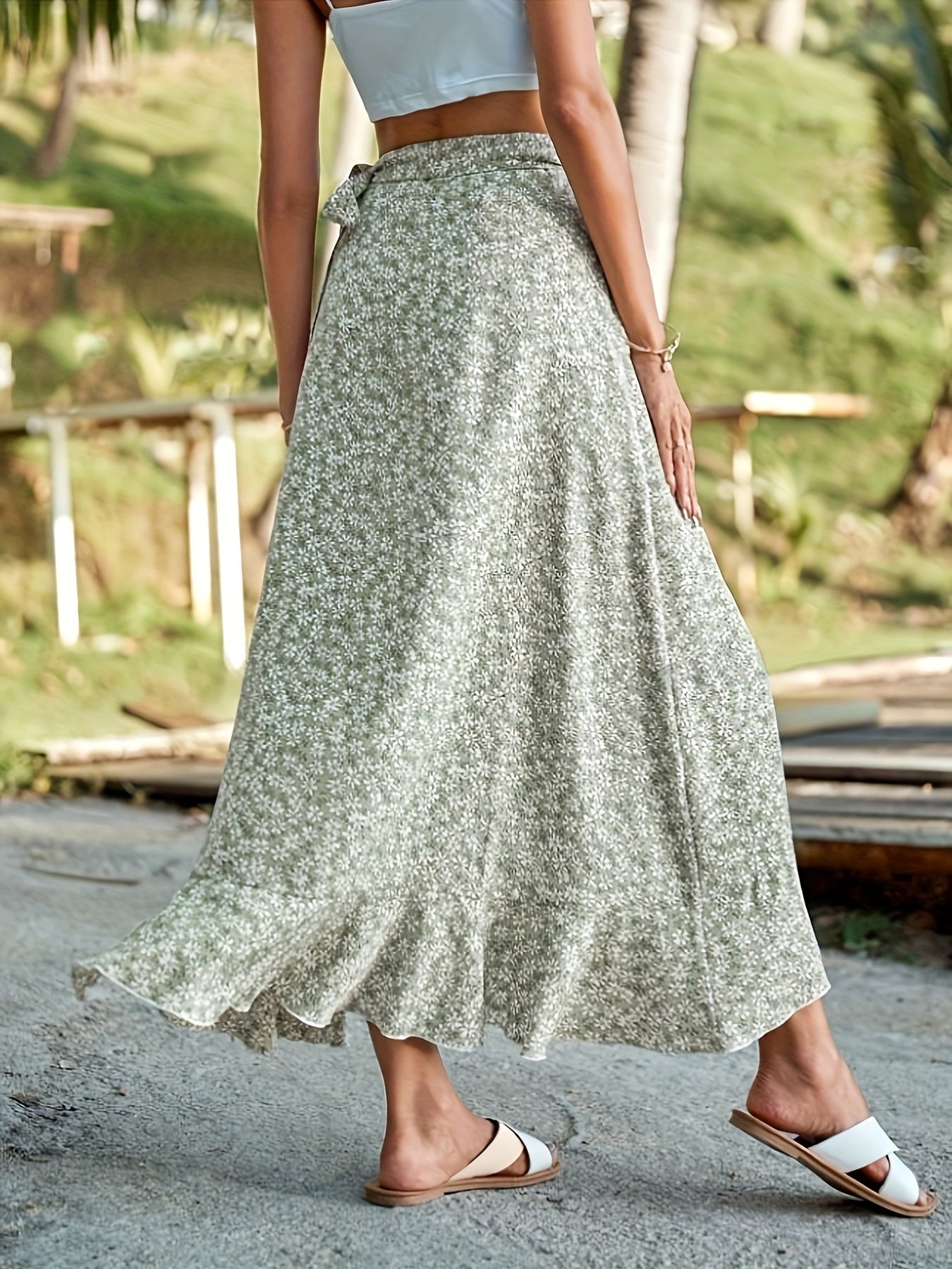 Stijlvolle wikkelrok met bloemenprint en ruches - perfect voor elke gelegenheid afbeelding 2