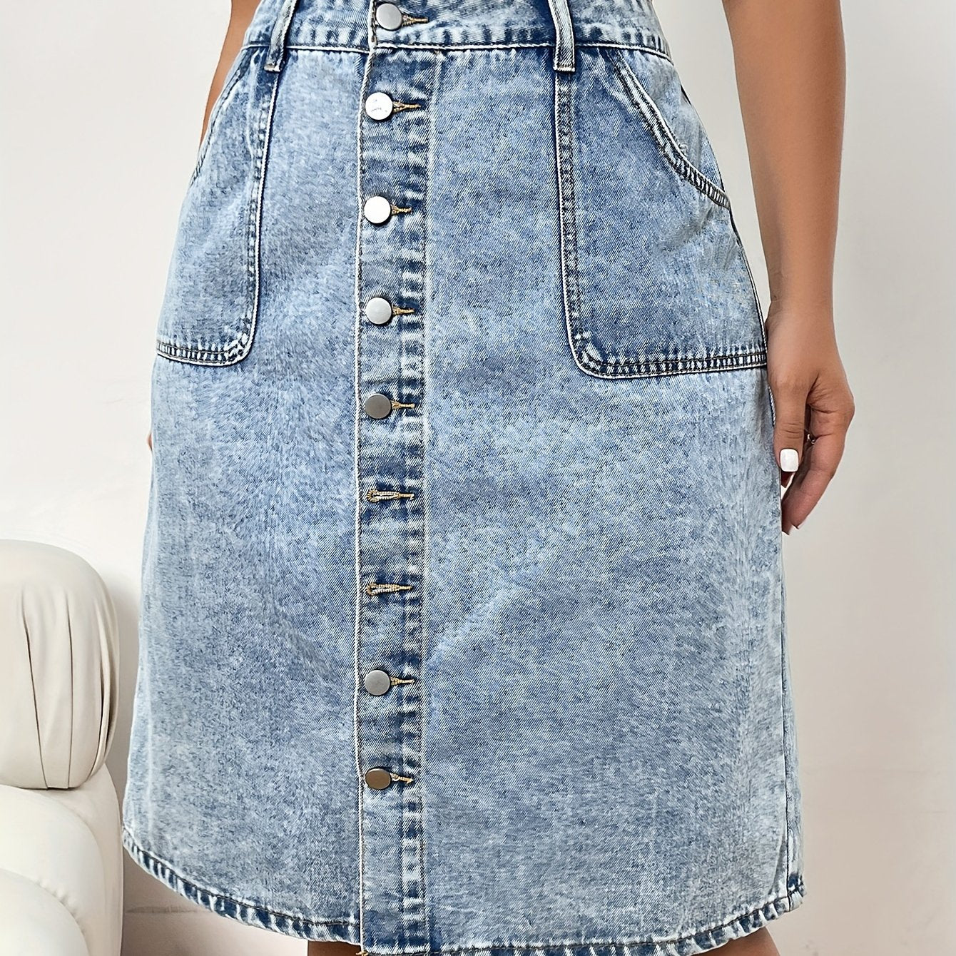 Effen gewassen blauwe denim rok van hoogwaardige katoen | Verfijnde en veelzijdige stijl | Ideaal voor lente, zomer en herfst afbeelding 6