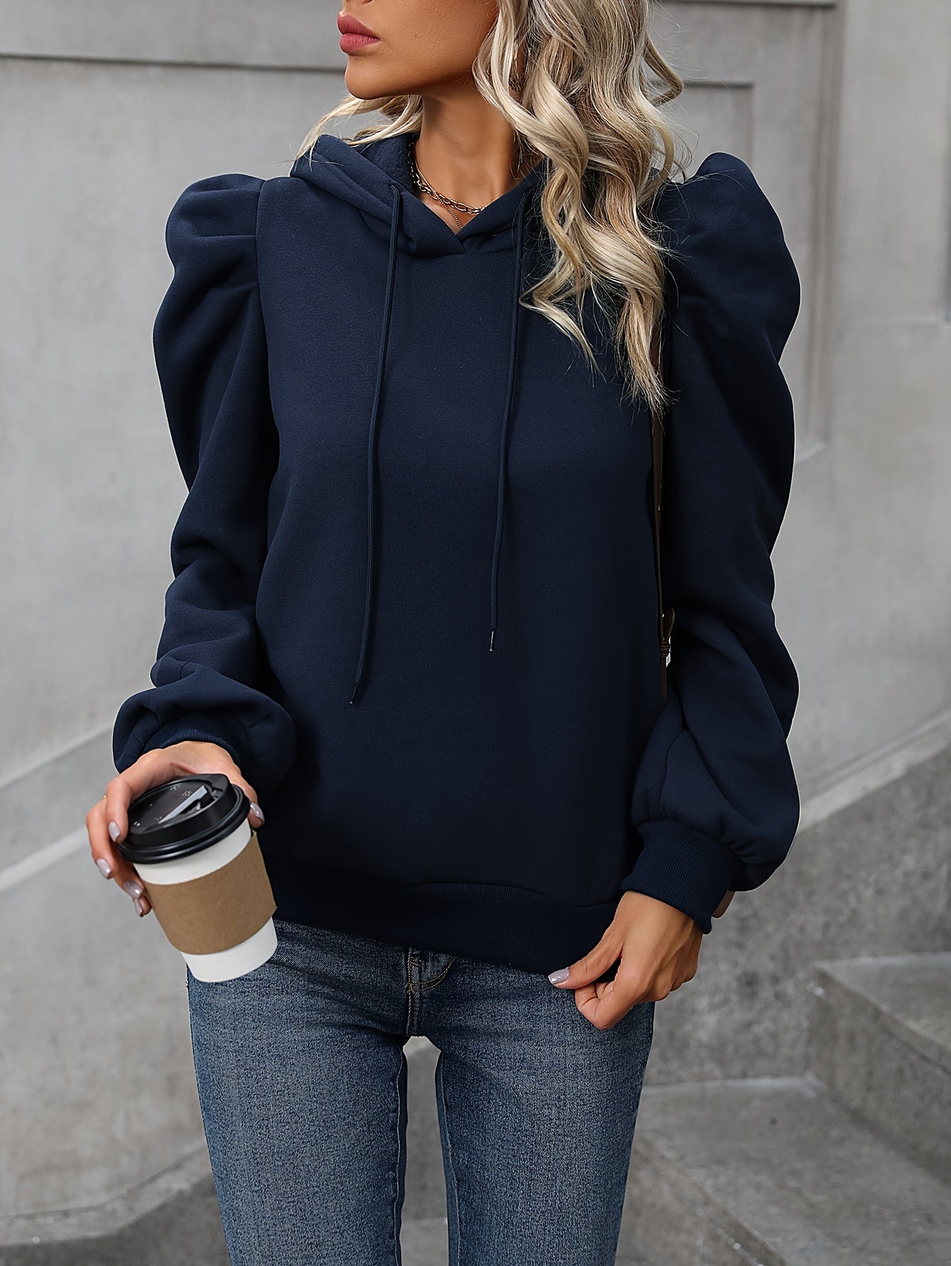 Trendy hoodie met pofmouwen - Comfortabele en stijlvolle must-have! Ontdek de perfecte balans tussen chic en comfort met de nieuwe hoodie voor elk seizoen. π afbeelding 1