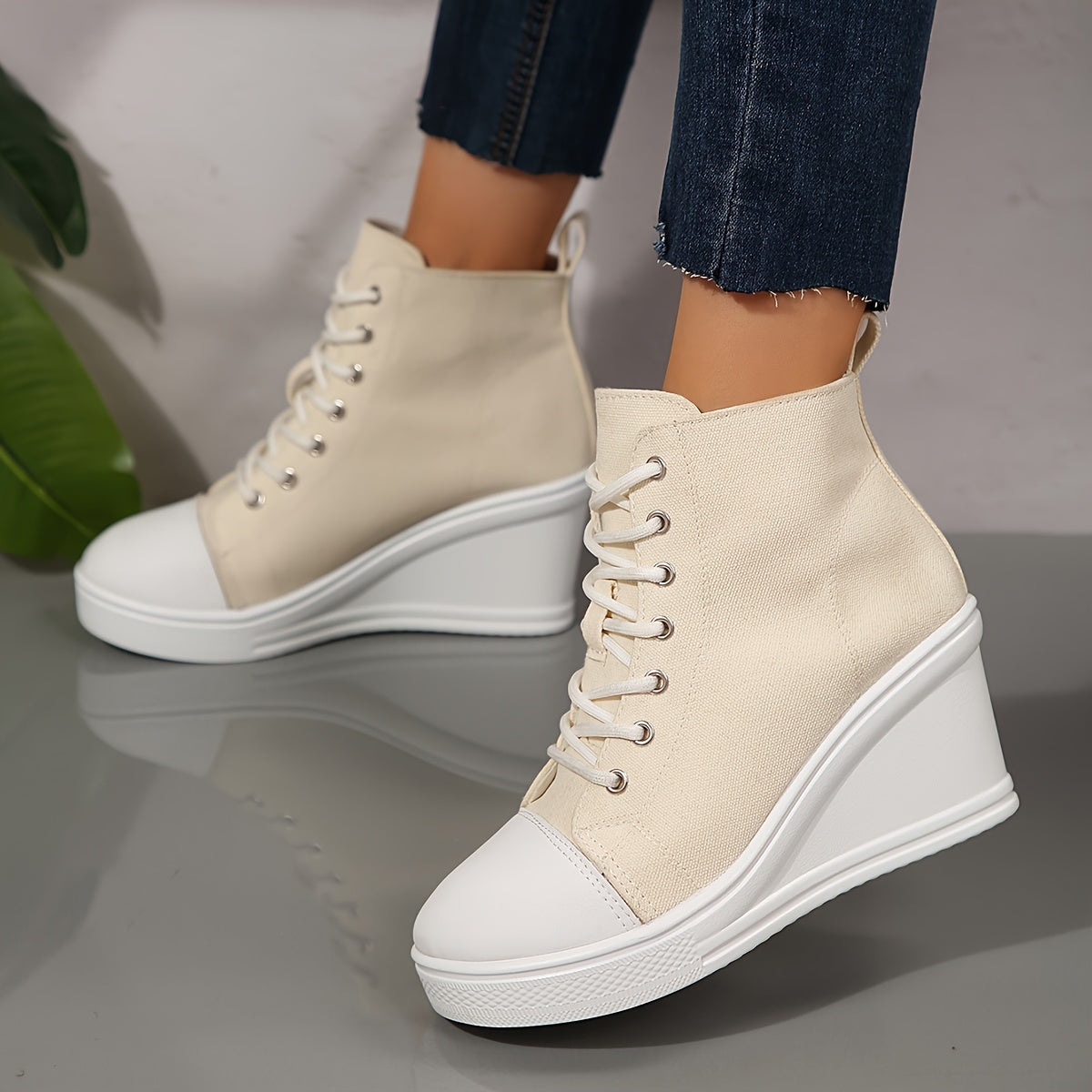 Stijlvolle dames enkellaarzen met wedge hak: de perfecte mix van comfort en fashion afbeelding 15