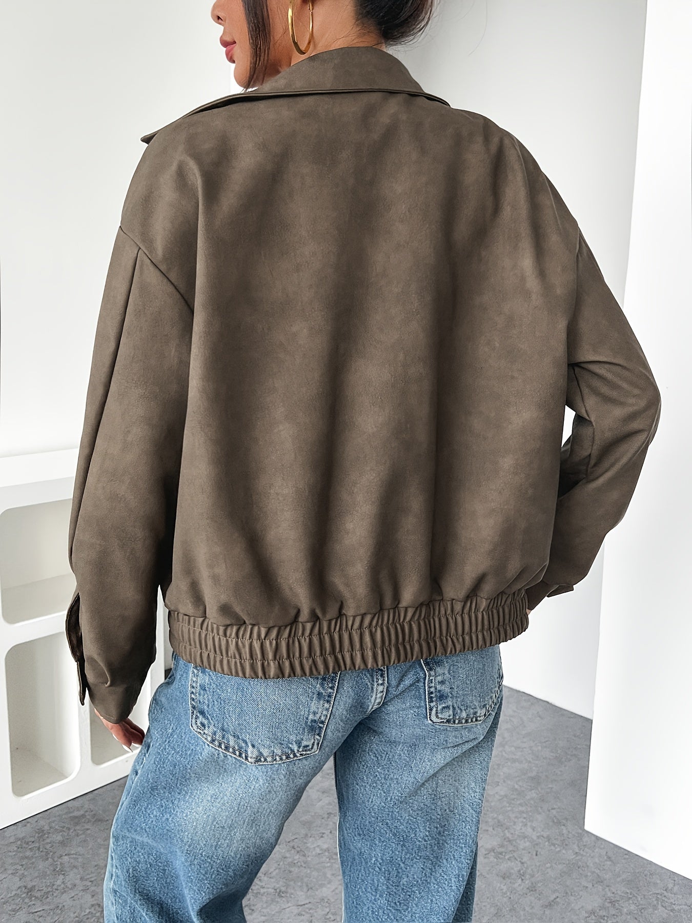 Stijlvolle Kunstlederen Jas voor Vrouwen - Ontdek de Luxe en Comfortabele Herfst- en Winterlook afbeelding 3