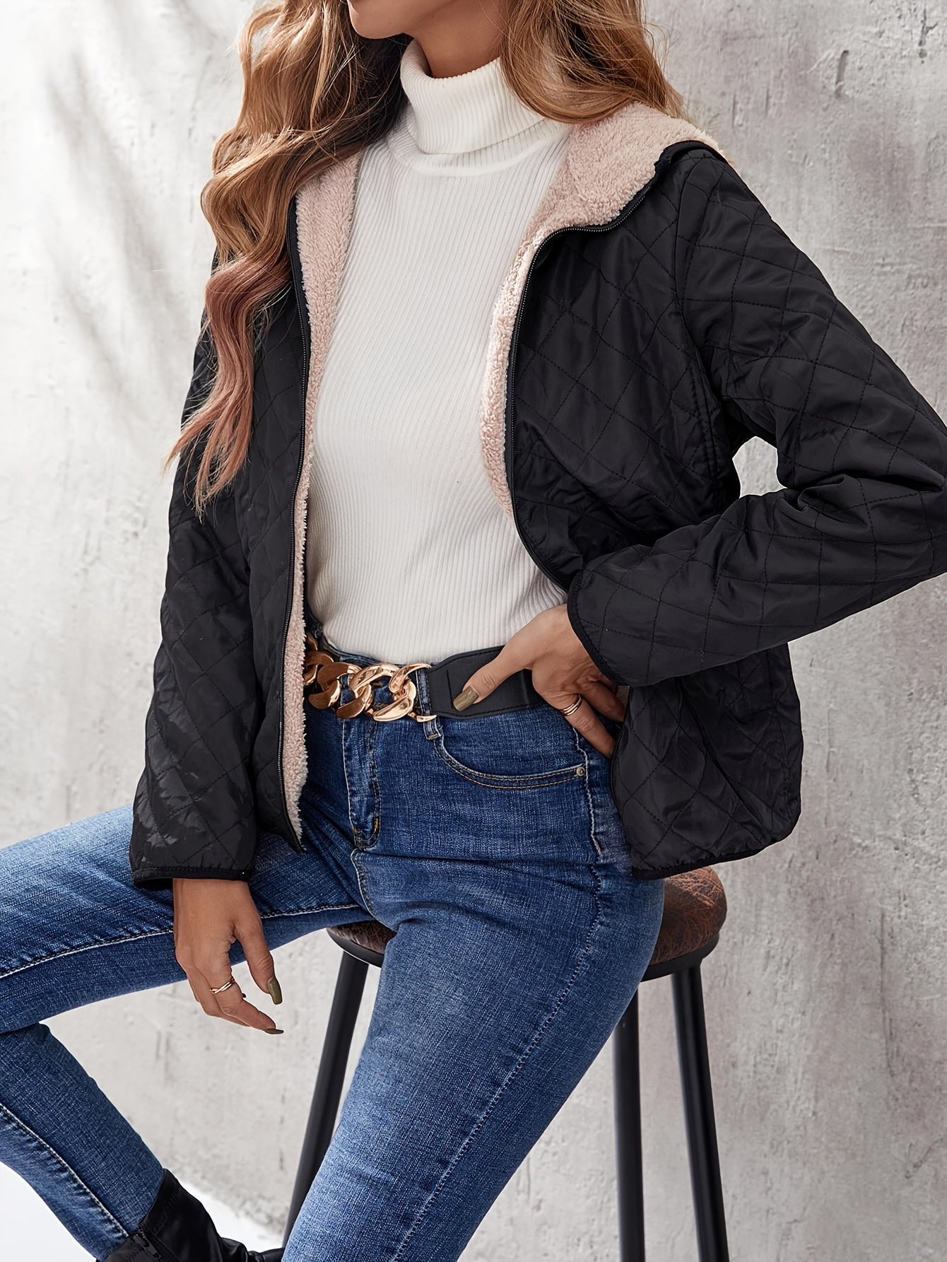 Gewatteerde jas met capuchon en rits - perfecte combinatie van comfort en stijl afbeelding 2