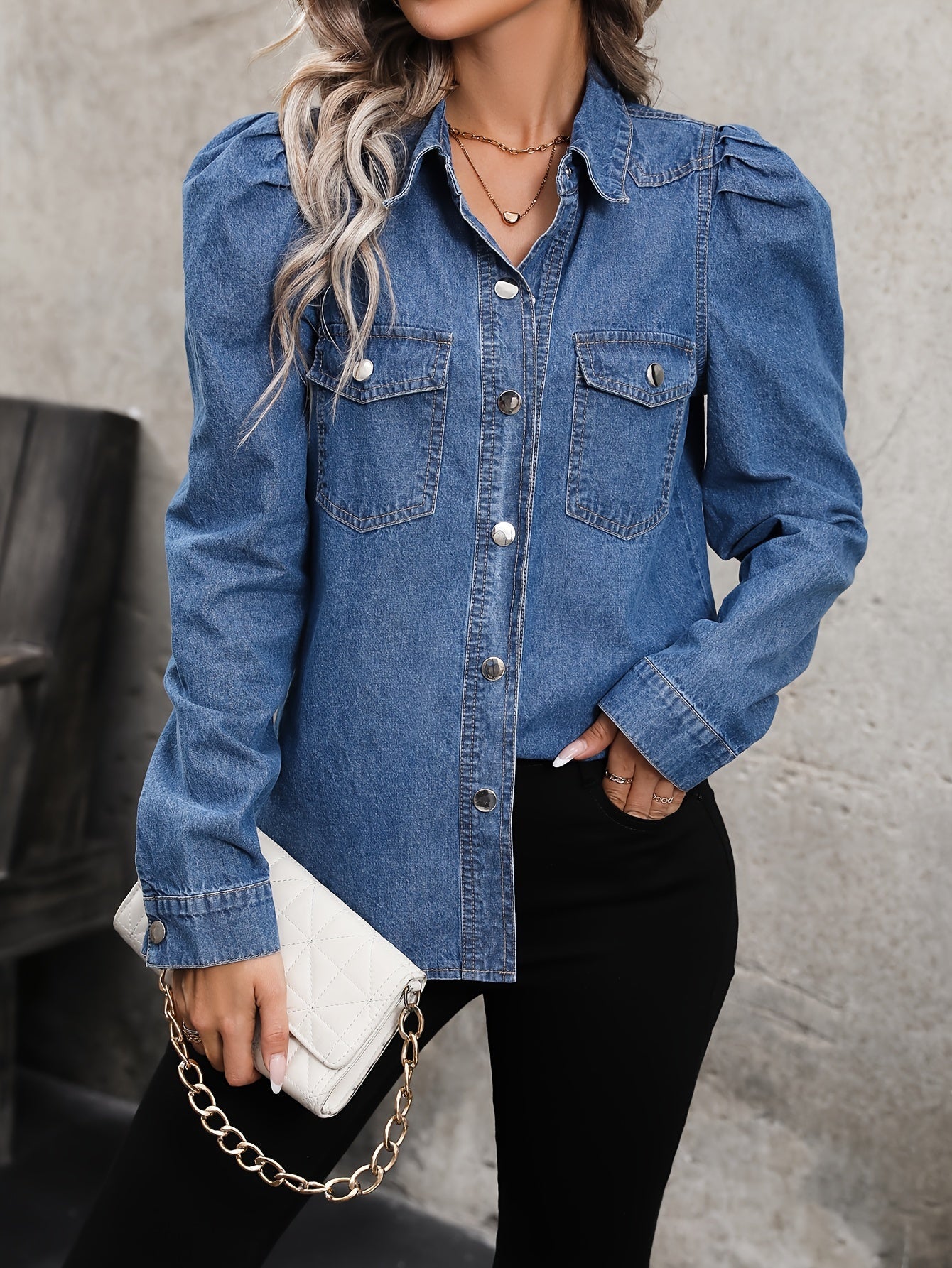 Stoer en stijlvol: Denim jack met klepzakken voor dames - Perfect voor de lente en herfst afbeelding 3