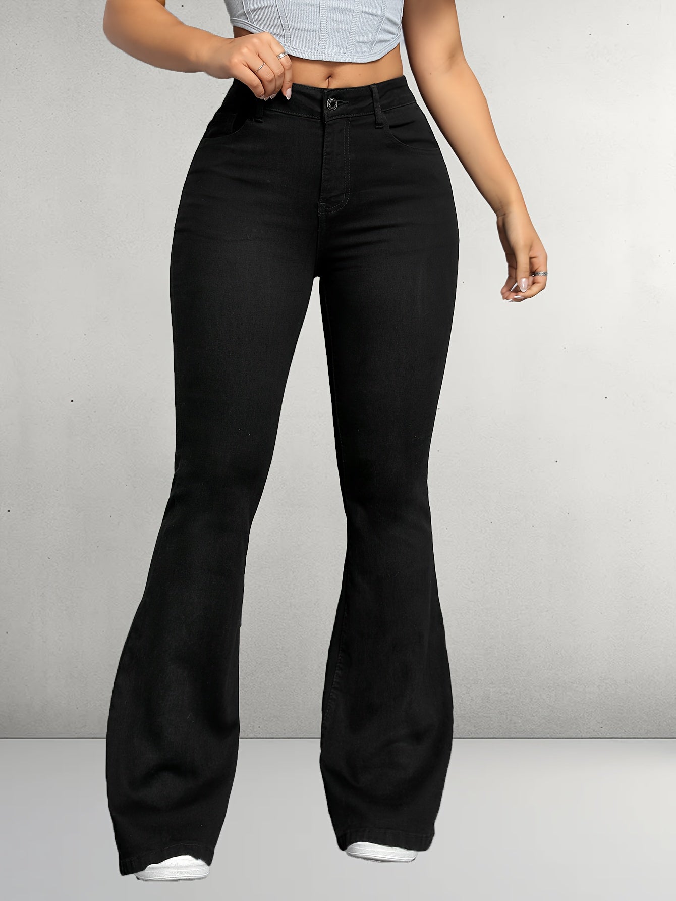 Elegante zwarte flare jeans met knoopdetail voor optimaal comfort afbeelding 5