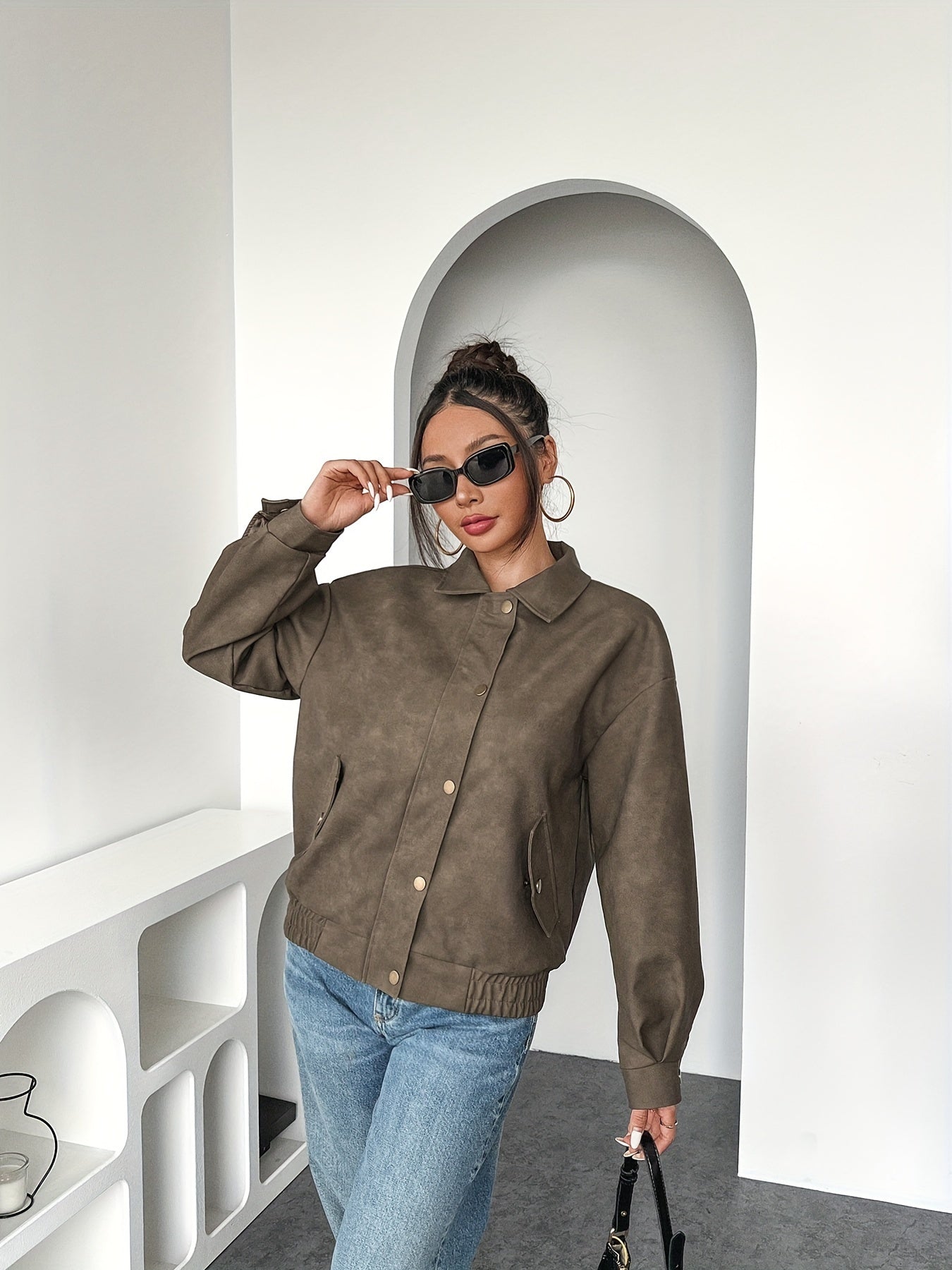 Stijlvolle Kunstlederen Jas voor Vrouwen - Ontdek de Luxe en Comfortabele Herfst- en Winterlook afbeelding 5