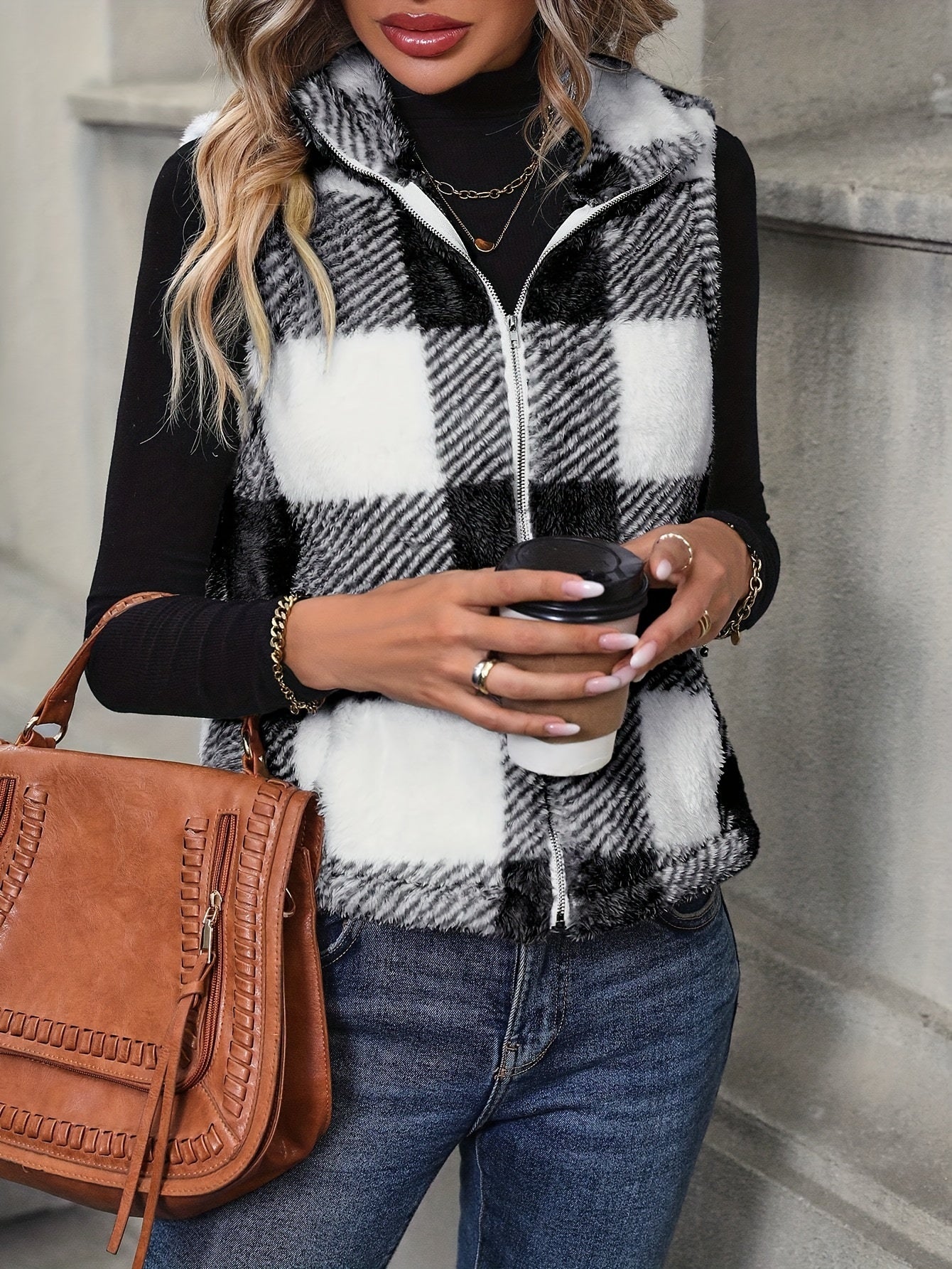 Stijlvolle geruite fuzzy vest jas voor herfst en winter - Volwassenen - Warme en elegante toevoeging aan elke outfit afbeelding 4