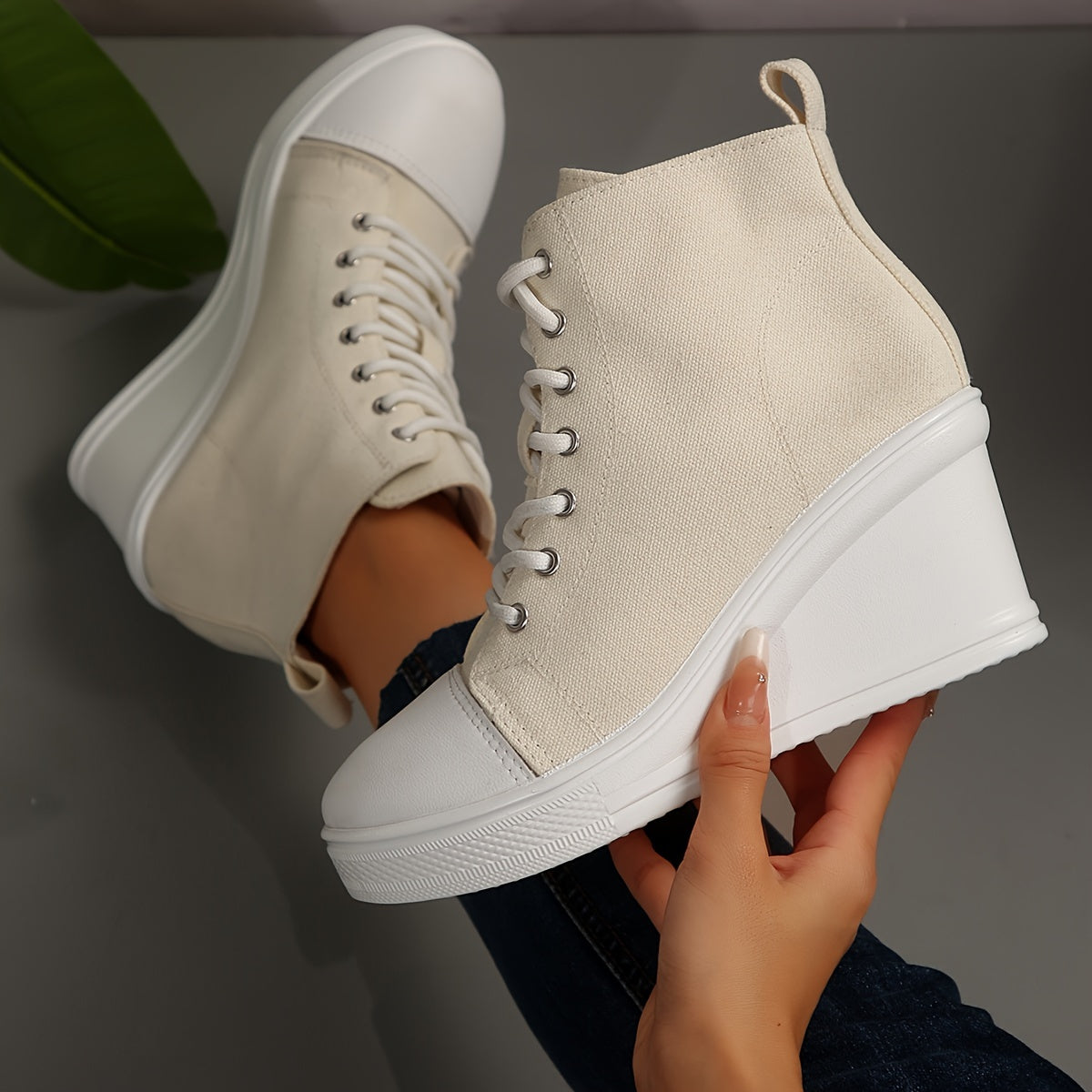 Stijlvolle dames enkellaarzen met wedge hak: de perfecte mix van comfort en fashion afbeelding 16