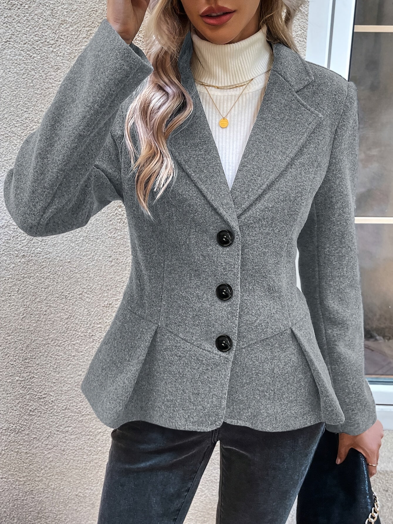 Stijlvol en tijdloos: de ideale damesblazer voor elke gelegenheid afbeelding 2