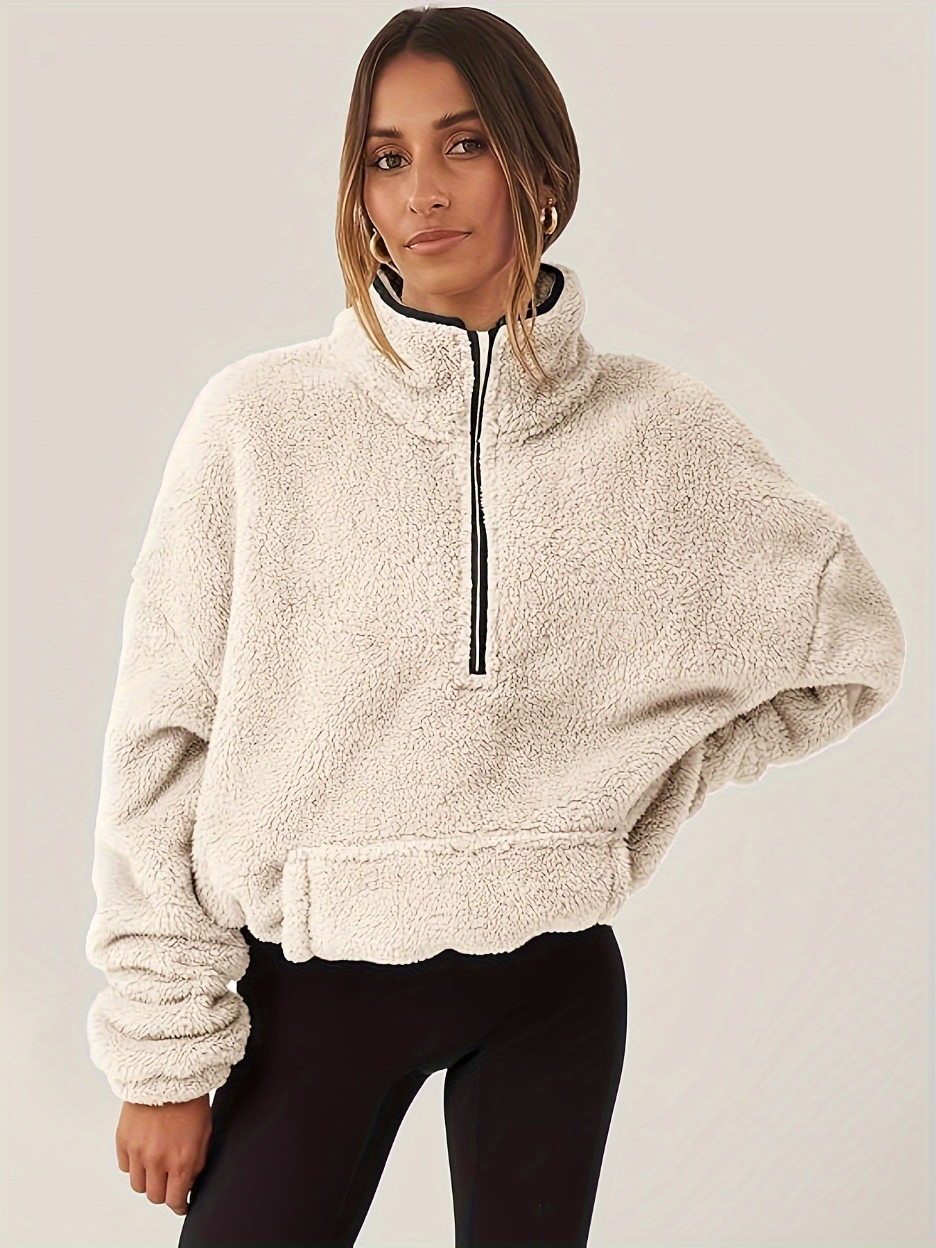 Luxe dames trui van schapenwol in moderne stijl | Middelzware stretch en opstaande kraag | Ideaal voor de herfst en winter afbeelding 9