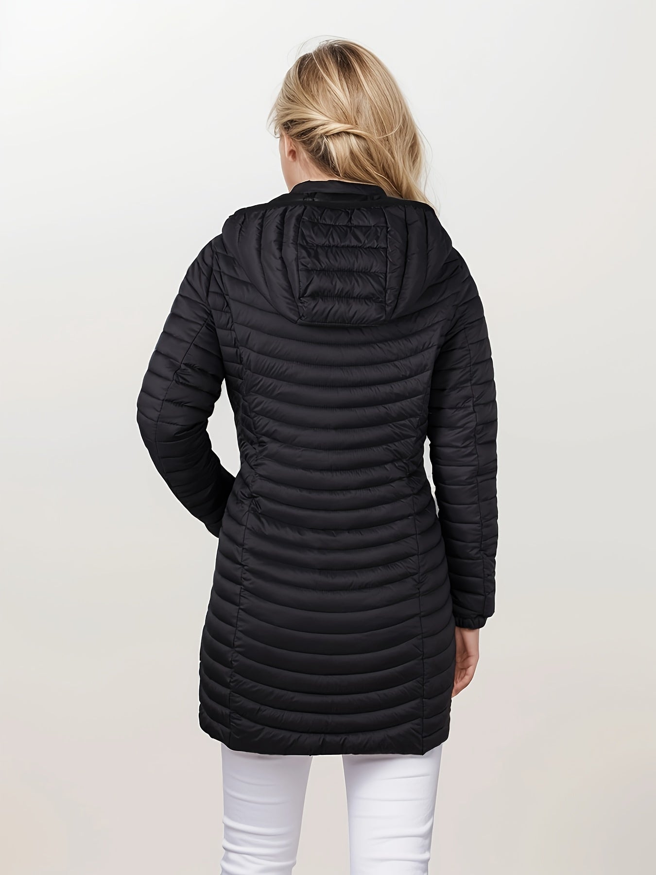 Stijlvolle gewatteerde jas met capuchon, ideaal voor herfst en winter afbeelding 4