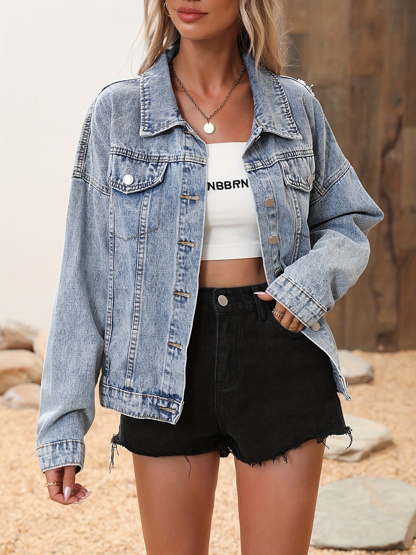 Lichtblauwe spijkerjas met pailletten | Trendy en veelzijdig | Hoogwaardig denim | Regular fit | Lente & herfst afbeelding 4