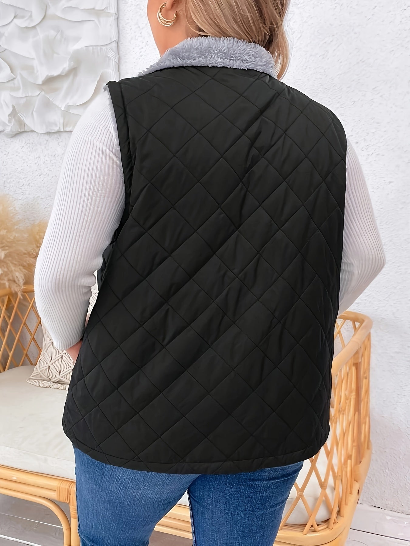 Stijlvol en comfortabel pluche gevoerd ritsvest voor de plus size vrouw - Perfect voor de herfst en winter afbeelding 3