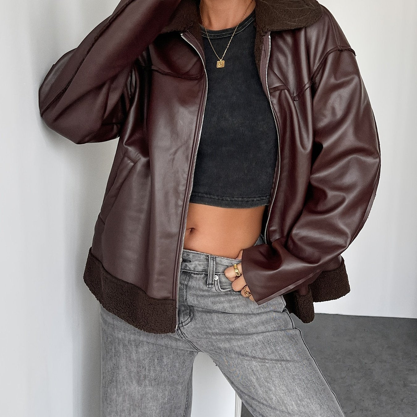 Dames leren jas met kunstbont kraag - modieus en warm voor herfst en winter afbeelding 7