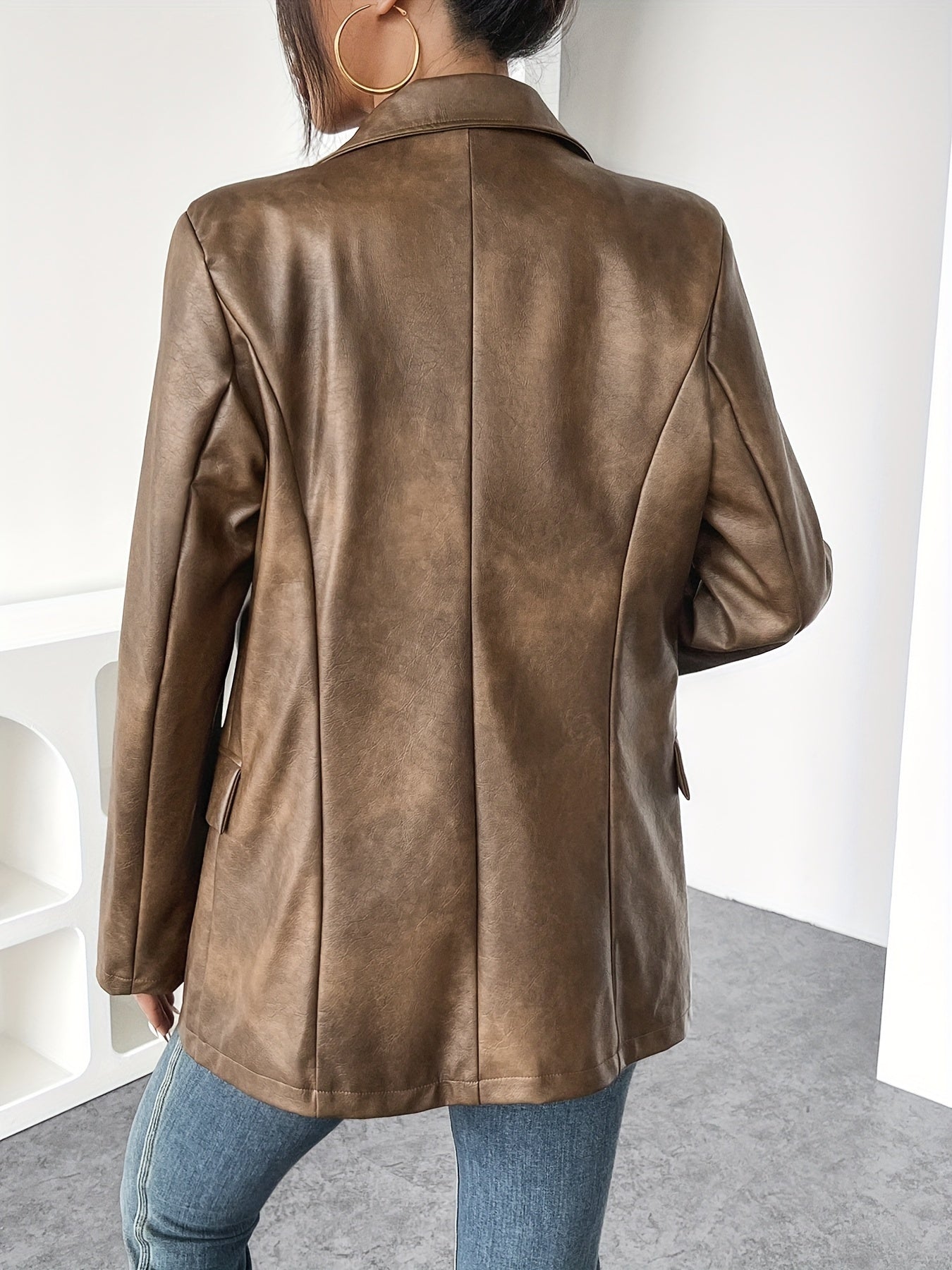 Luxe kunstleren jas met knoopdetail | Stijlvolle wintergarderobe | Hoogwaardige pasvorm en comfort afbeelding 3