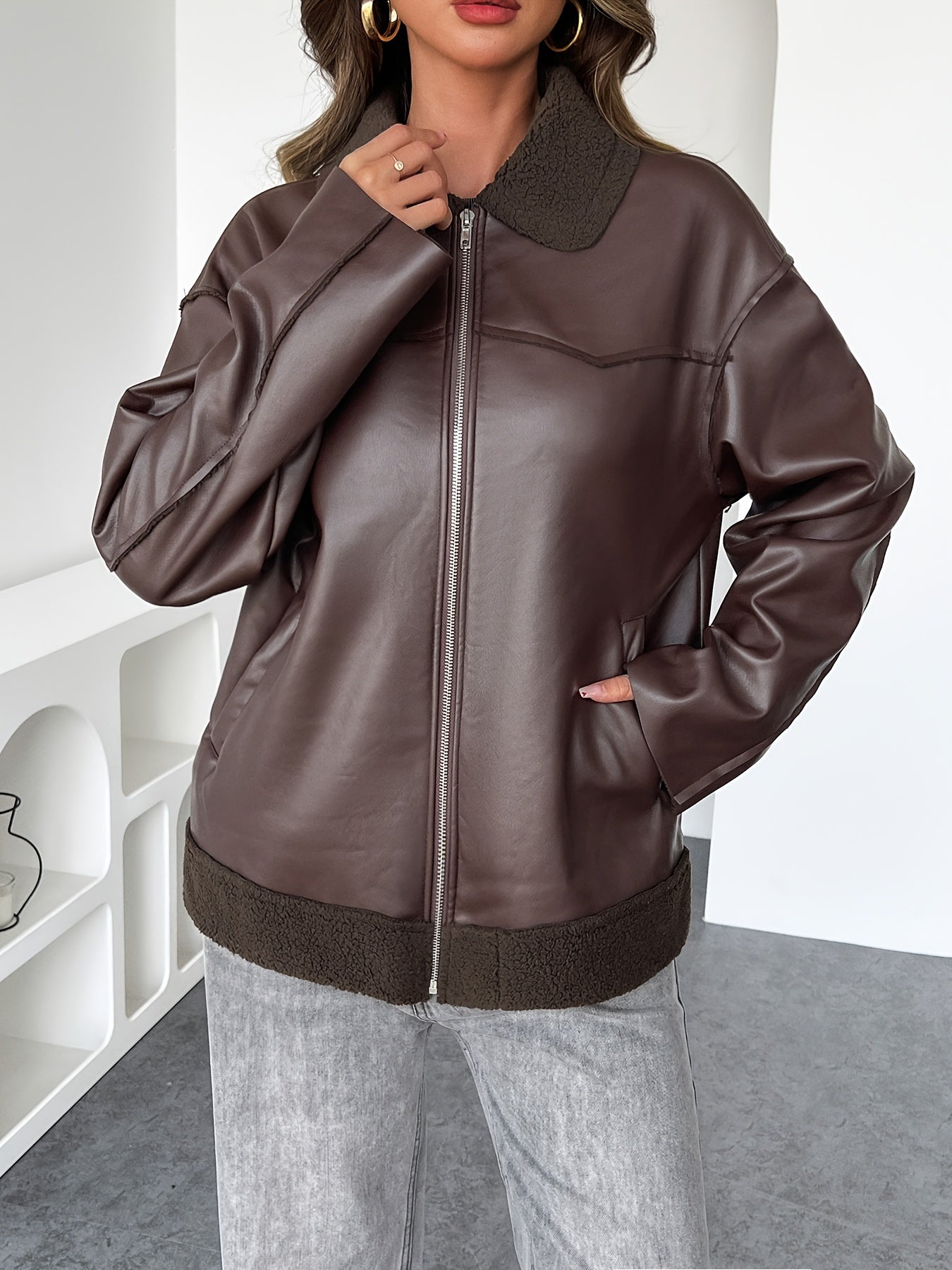 Dames leren jas met kunstbont kraag - modieus en warm voor herfst en winter afbeelding 5