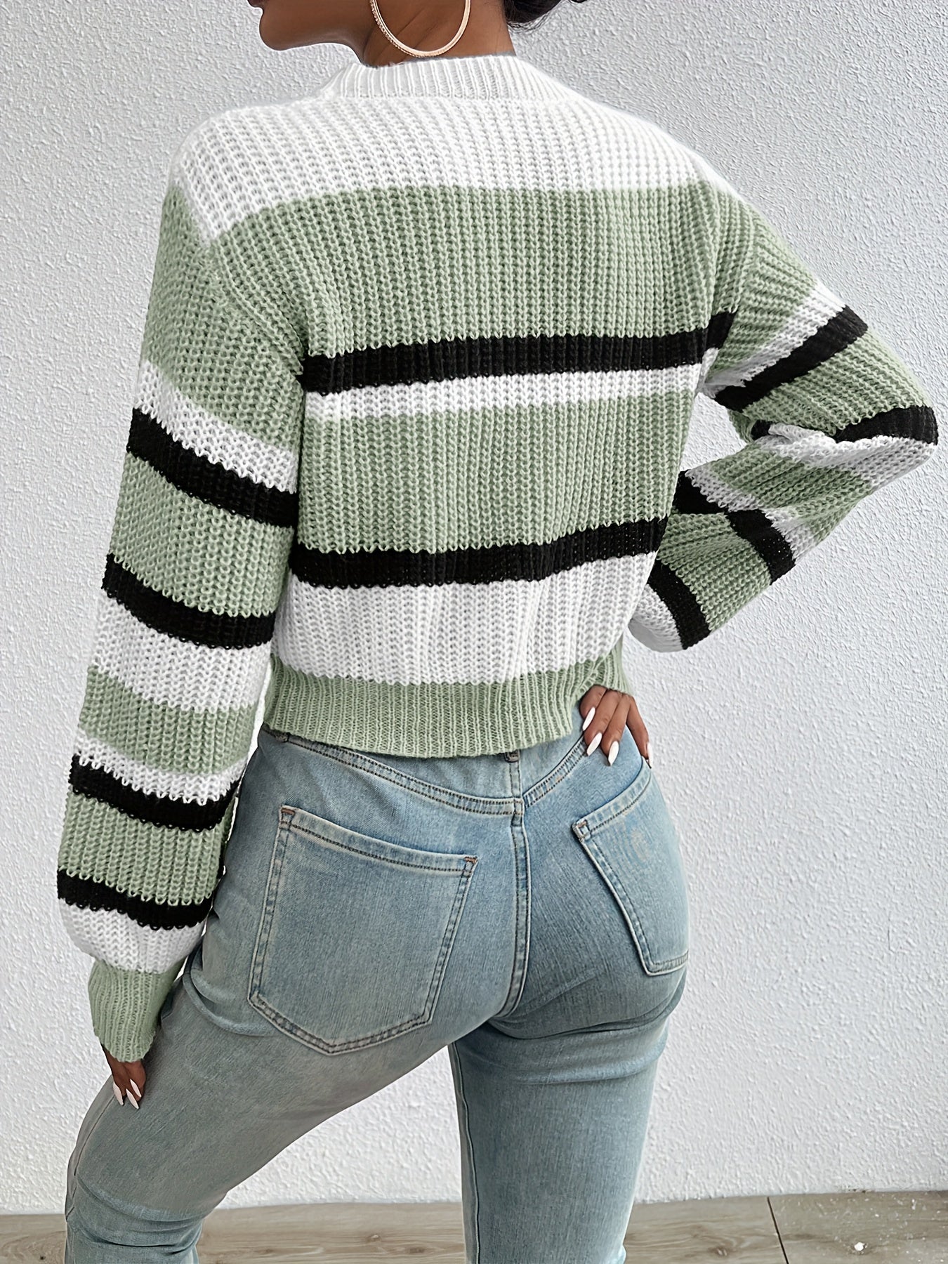 Trendy en comfortabele colorblock gebreide trui voor een stijlvolle herfst- en winterlook afbeelding 7