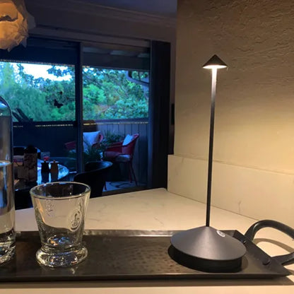 Luna | Draadloze LED tafellamp