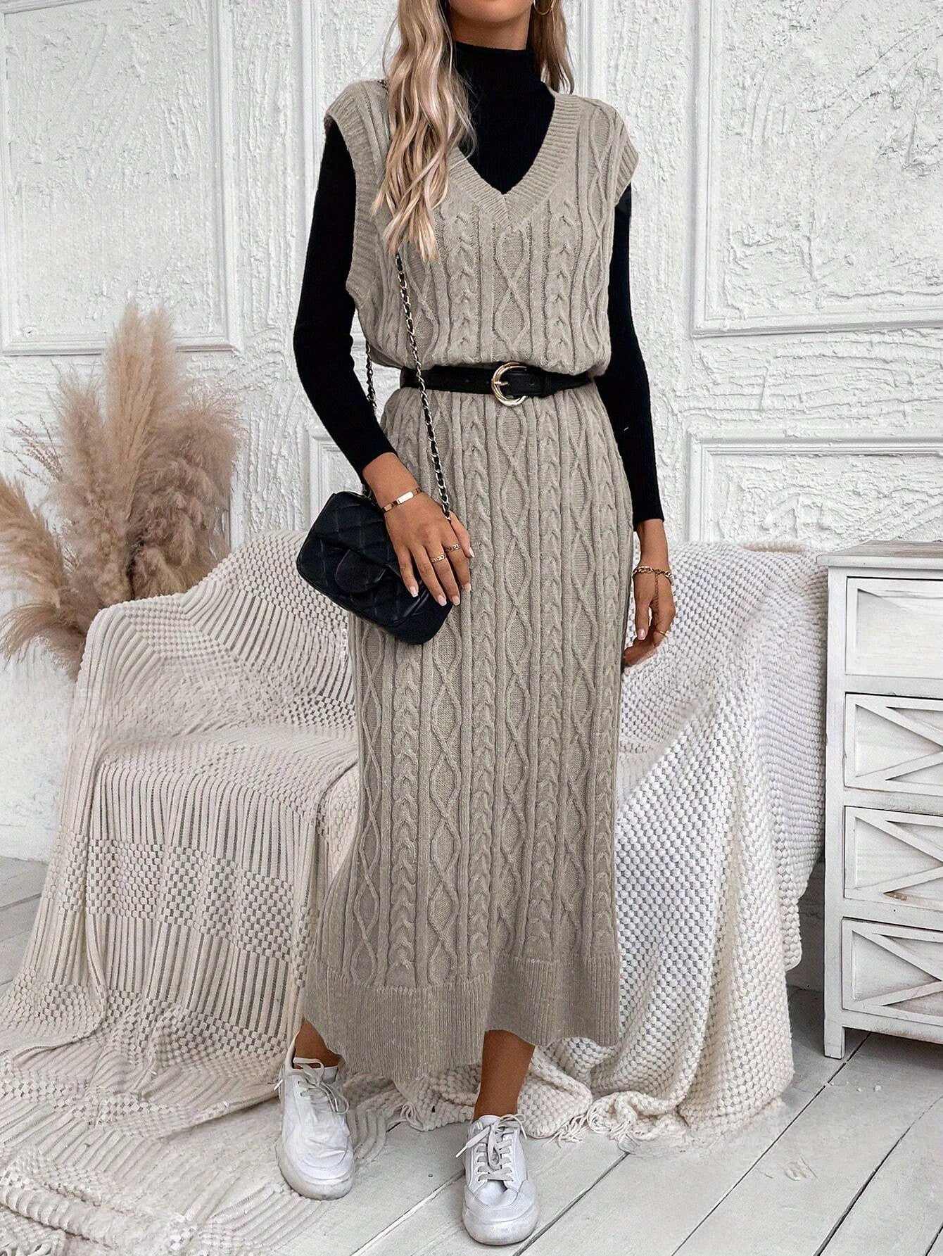 "Luxe Gebreide Maxi-jurk met V-hals - Elegant en Comfortabel | Perfect voor Zomer" afbeelding 4