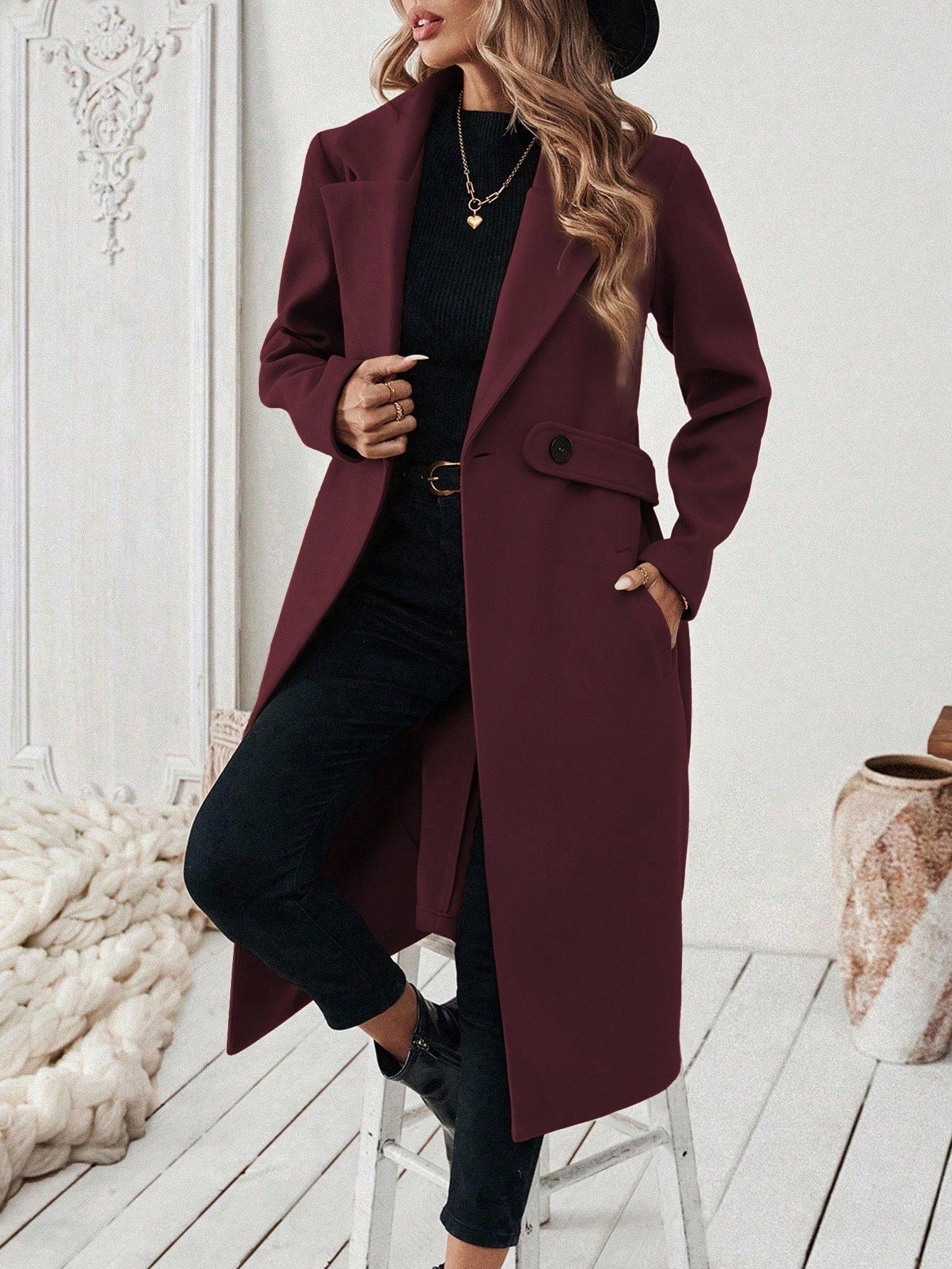 Ga naar de collectie Jas met reverskraag en dubbele knoopsluiting