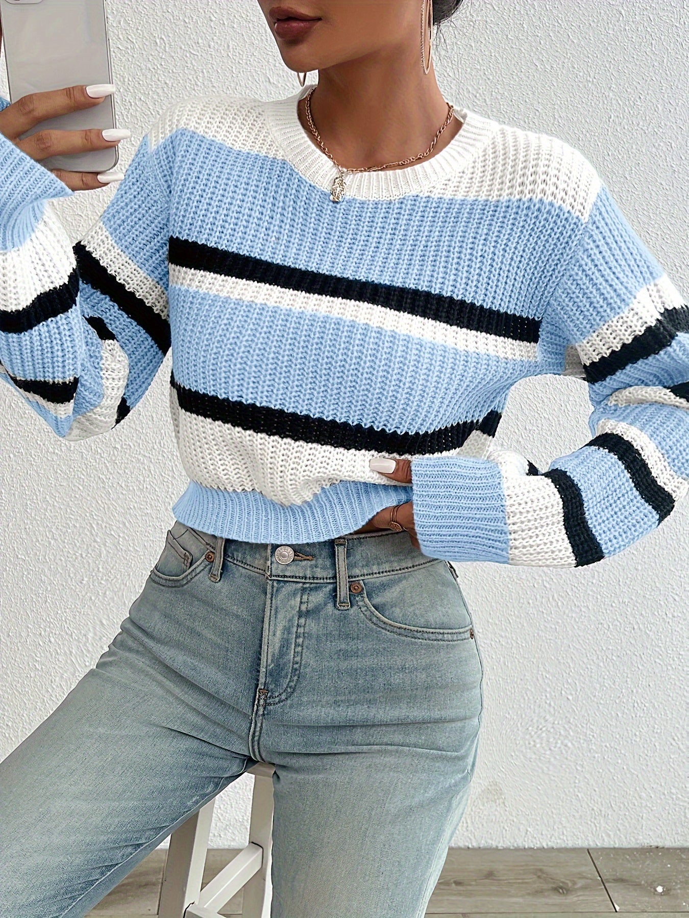 Trendy en comfortabele colorblock gebreide trui voor een stijlvolle herfst- en winterlook afbeelding 4