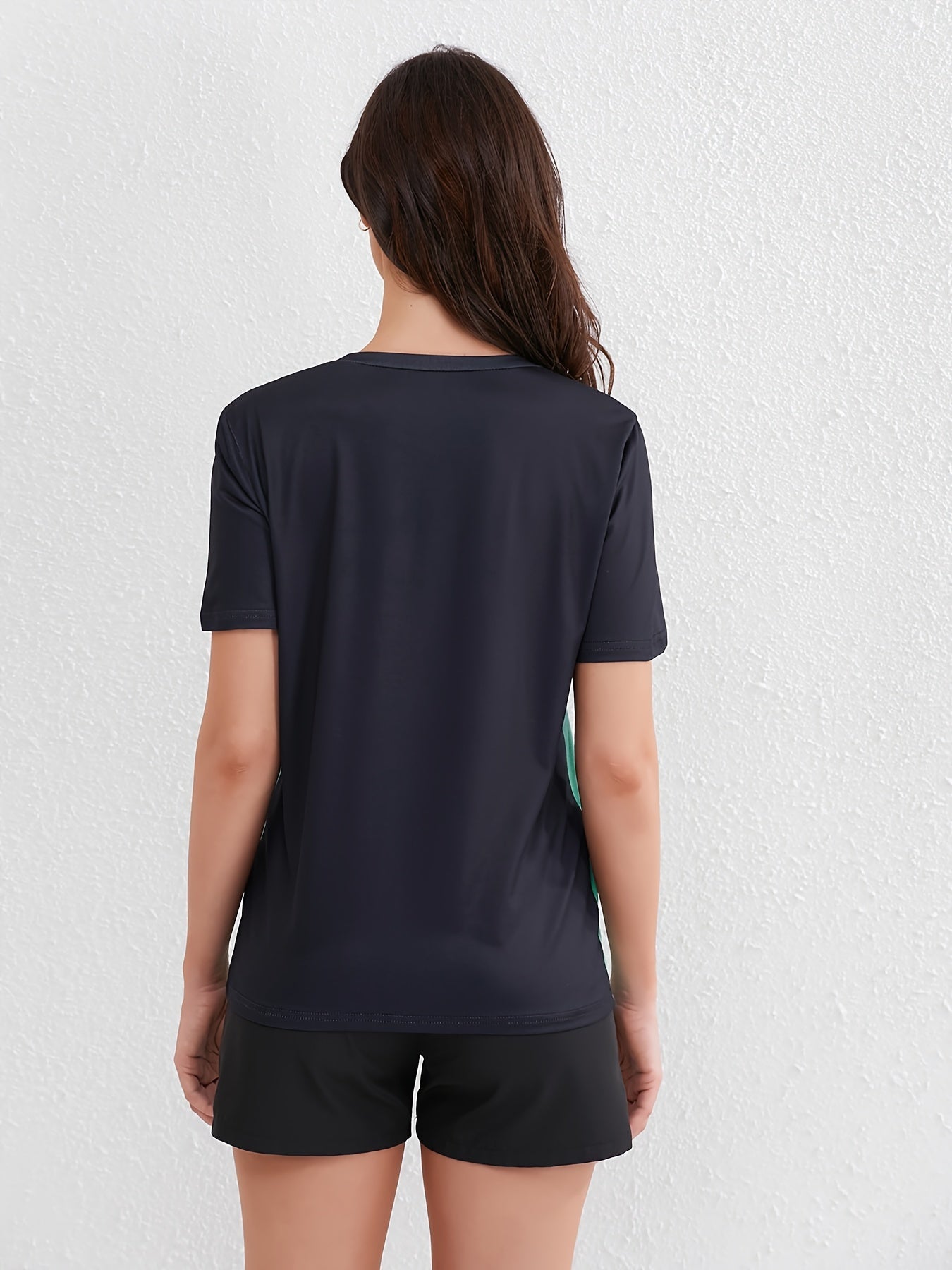Modieuze en comfortabele ombre sport T-shirt voor dames | Hoog-elastische katoenmix | Geschikt voor elke sport | Ombre-print | All-seasons shirt afbeelding 9