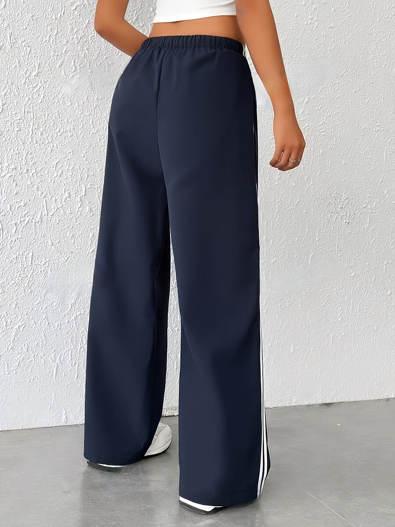 Comfortabele en stijlvolle gestreepte sportbroek voor heren | Zakken en trekkoord | Herfst- en wintergarderobe extra flair afbeelding 3