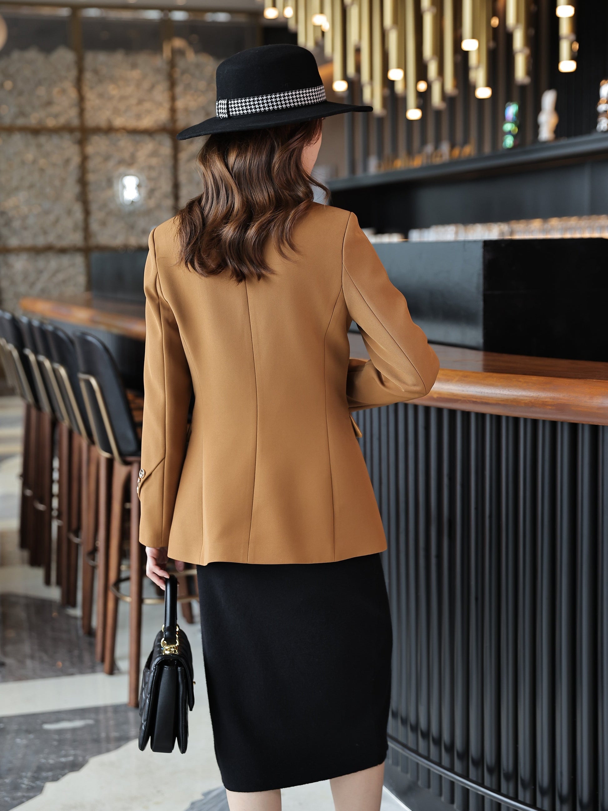 Stijlvol en veelzijdig: Ontdek de Perfecte Blazer voor Elke Gelegenheid! Luxe, duurzame katoenmix. Shop Nu. afbeelding 4