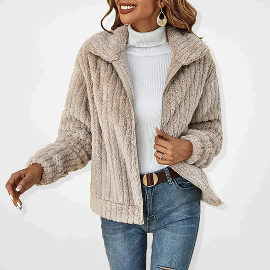 Voorkant abrikoos lang fleece vest voor dames