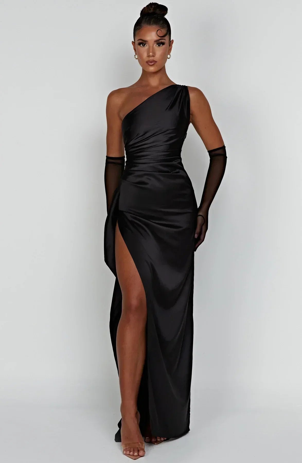 Schitterende Luxe Satijnen One-Shoulder Splitjurk