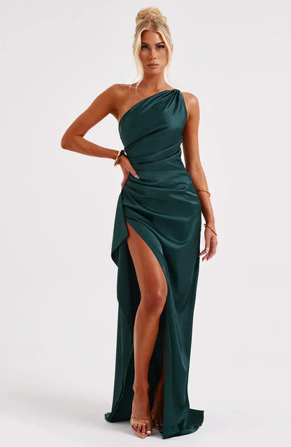 Schitterende Luxe Satijnen One-Shoulder Splitjurk