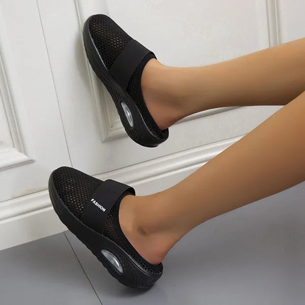 Sophie | Comfortabele ademende zwarte pantoffels