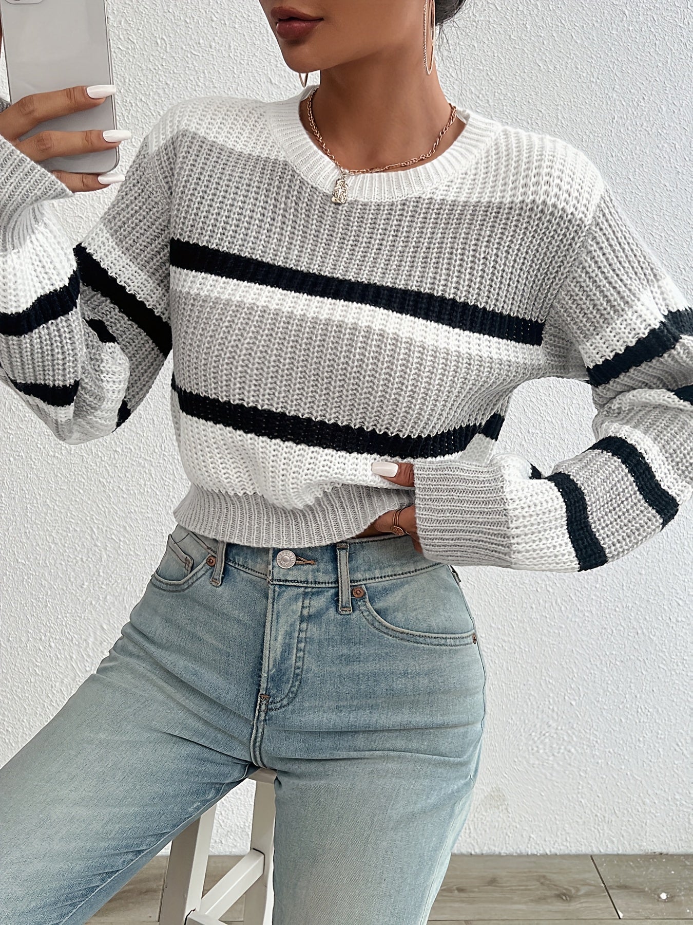 Trendy en comfortabele colorblock gebreide trui voor een stijlvolle herfst- en winterlook afbeelding 5